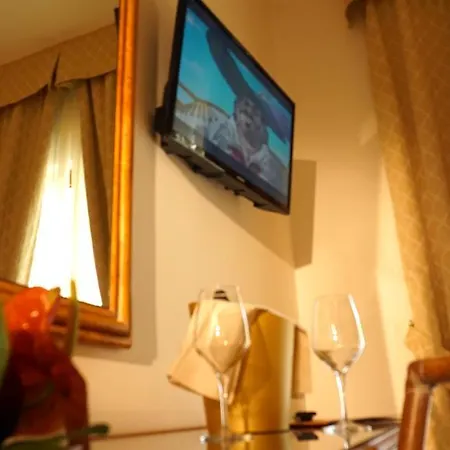 ホテル Portonuovo 4*